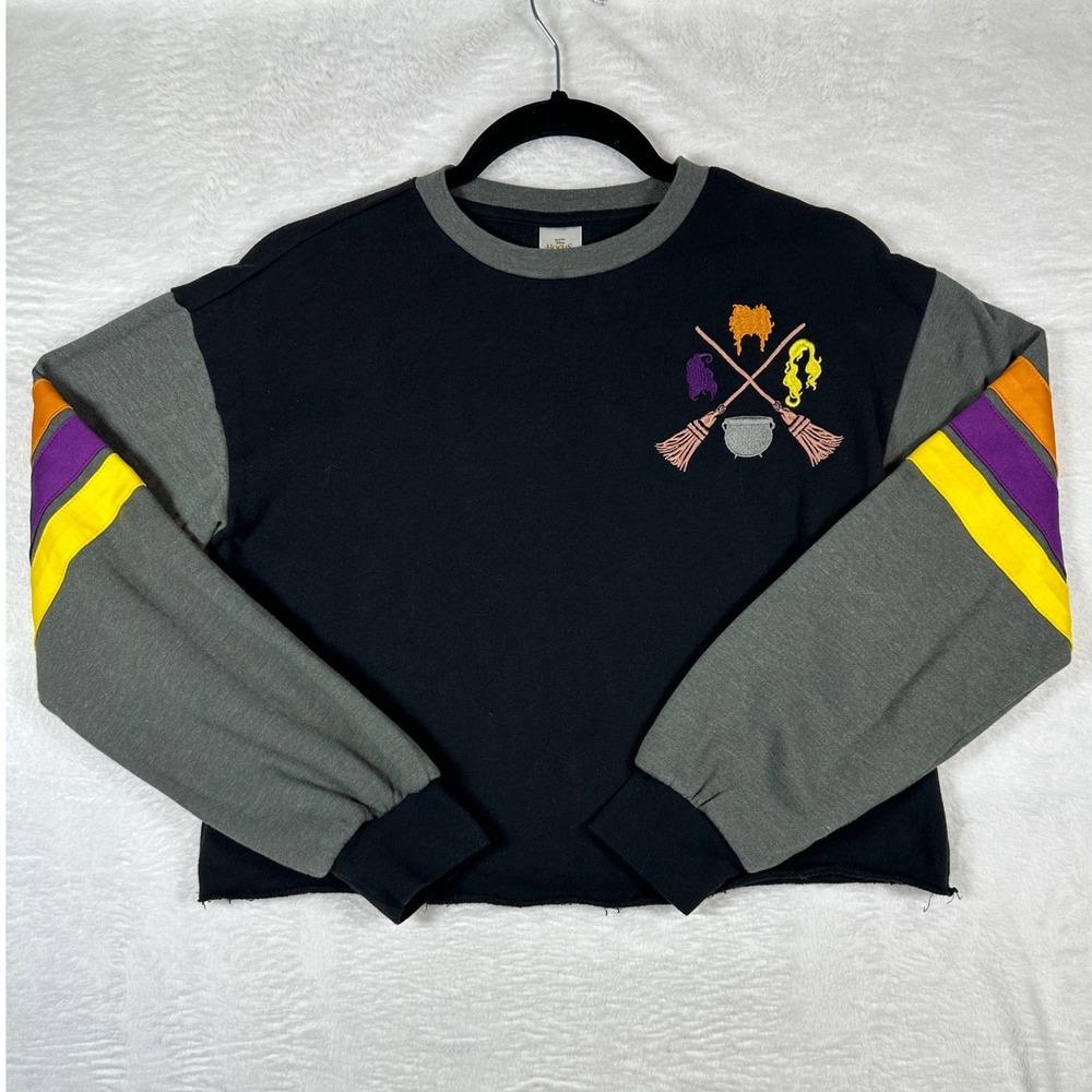 Disney Hocus Pocus Sweatshirt Womens Small Black Spell On You Cropped Graphic